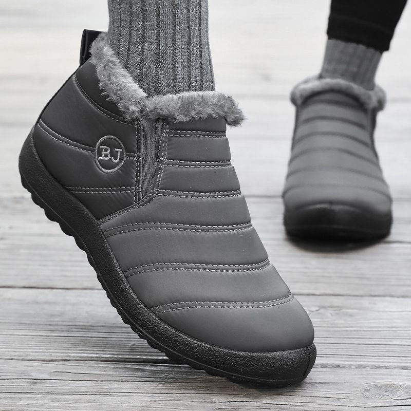 Green warm lined winter comfort boots in slip-on design