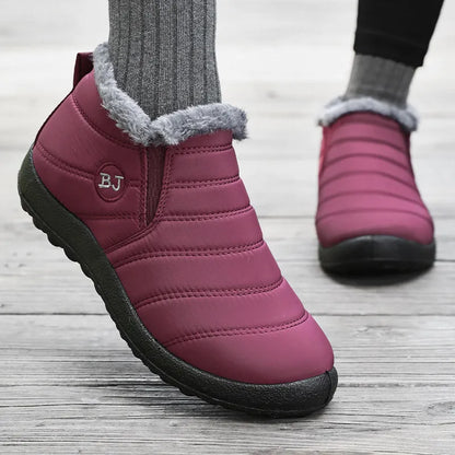 Black winter comfort boots with faux-fur lining and non-slip sole