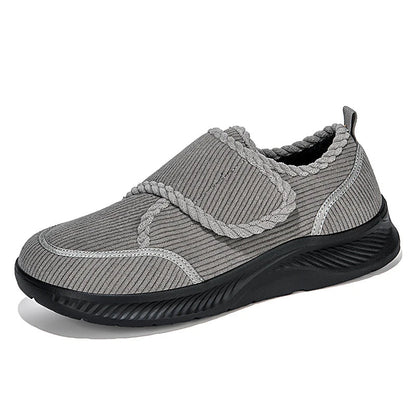 Norwick unisex winter shoes with flexible sole shown from underneath